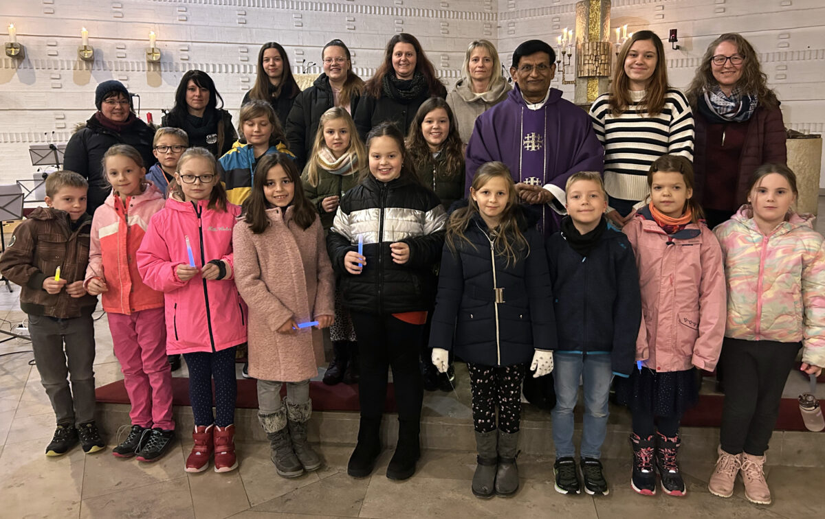 Erster Lichter-Gottesdienst zur Einstimmung auf die Adventszeit in Kirchenthumbach