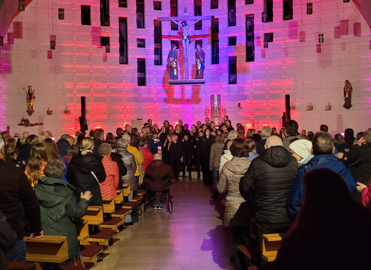 „Living Water“ zündet ein spirituelles Feuerwerk