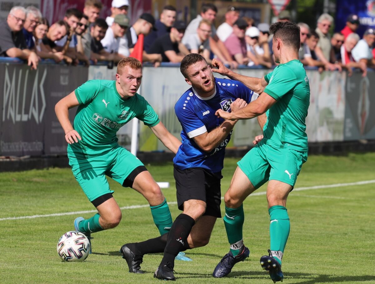 Topspiel der Bezirksliga: Spitzenreiter SV Etzenricht gastiert beim FC Weiden Ost
