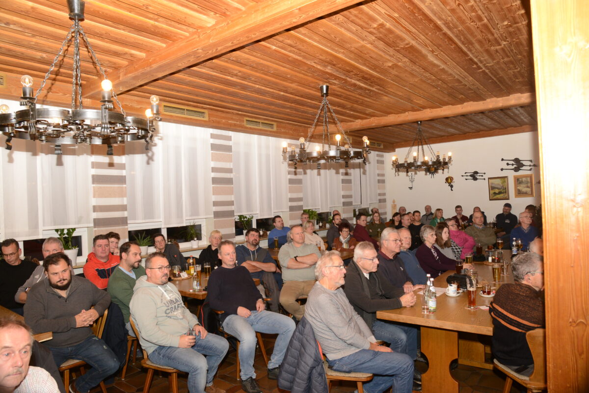 Pleystein: Zukunftsorientierte Entwicklungen im Fokus der Bürgerversammlung