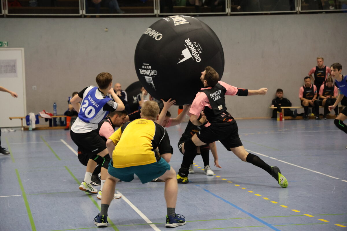 Kin-Ball, die kaum bekannte, aber spannende, fordernde und absolut faire Sportart