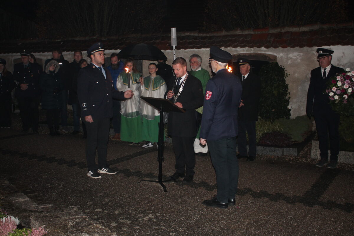 Eindringlicher Appell beim Volkstrauertag in Burkhardsreuth