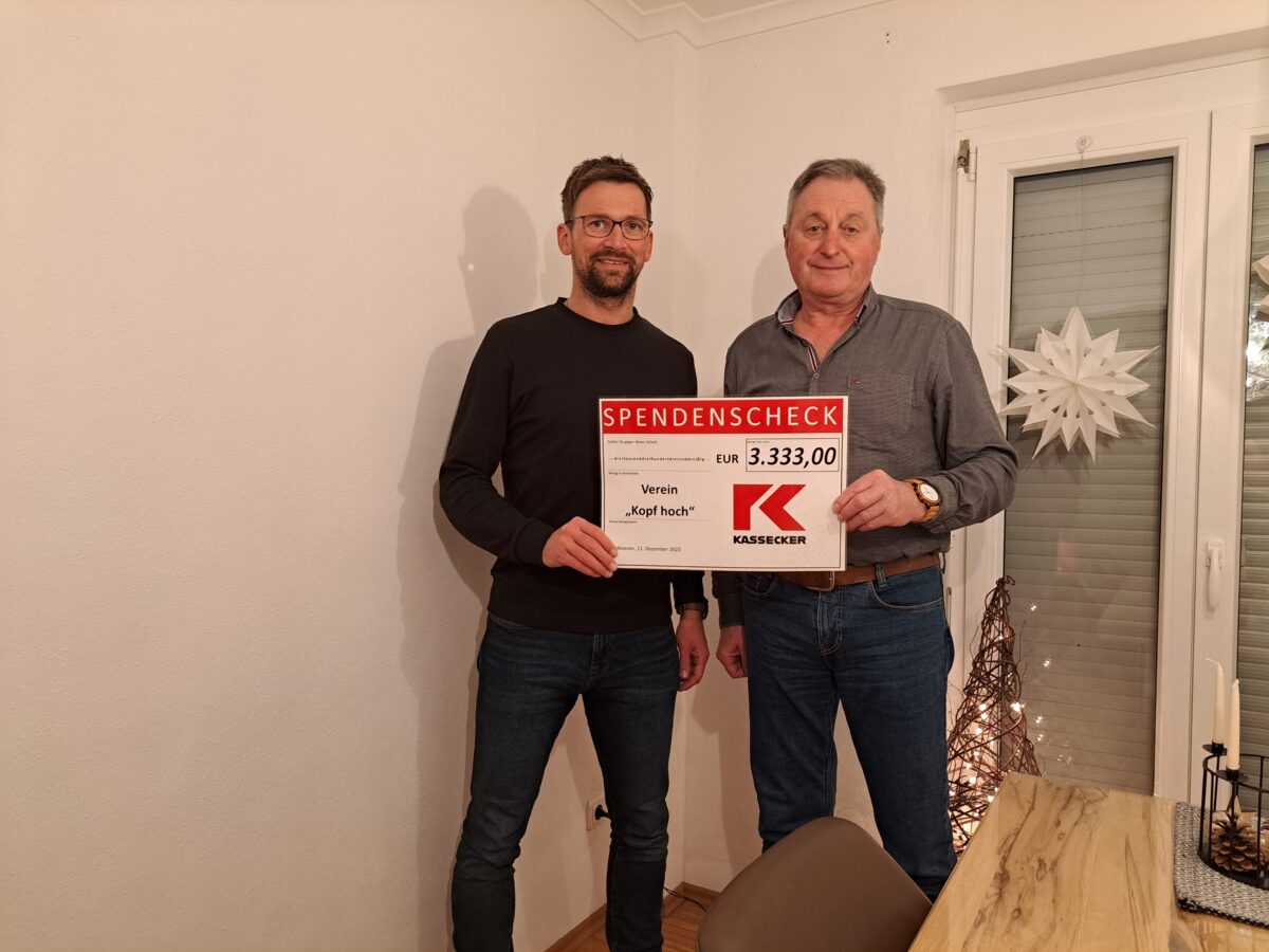 Großzügige Spende hilft und bestätigt „Kopf hoch“ Konnersreuth