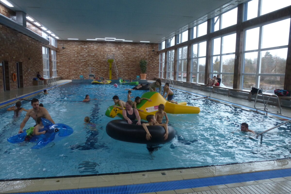 Gute Idee: Plantschen, bis das Christkind kommt