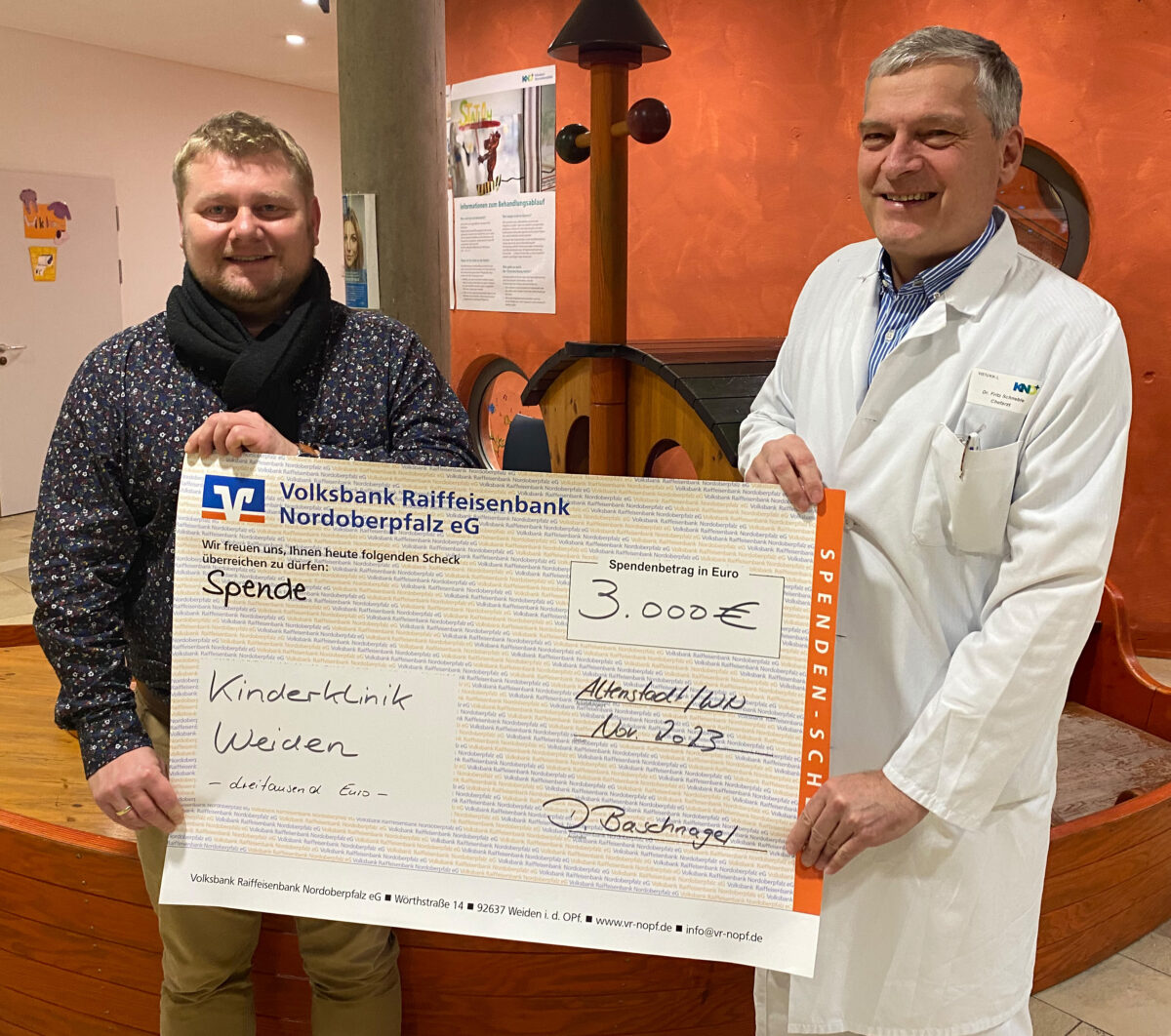 Großzügiges Geburtstagsgeschenk zugunsten der Kinderklinik Weiden