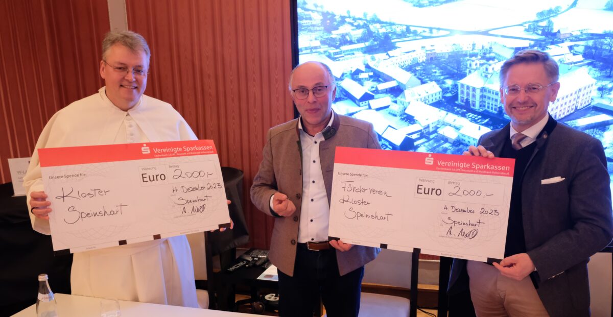 Bürgermeister Albert Nickl spendet 4.000 Euro für das Kloster