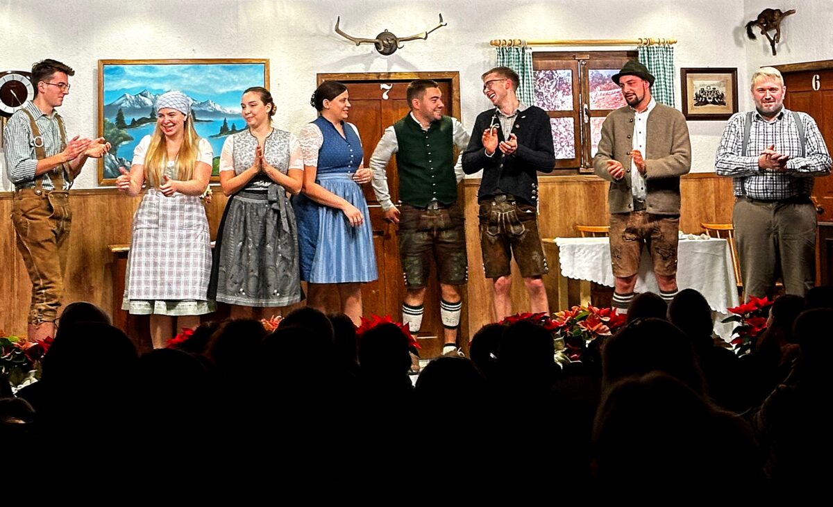 Burschenverein Rothenstadt spielt „Der verkaufte Großvater“