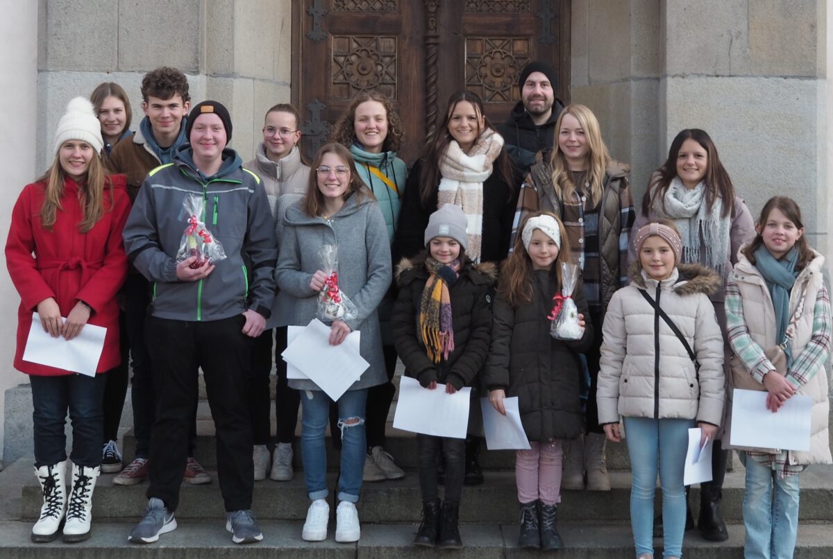 Mit Gesang und Unterhaltung: Kolping und Landjugend verbreiten Freude