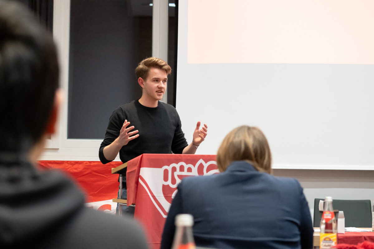 Wechsel an der Spitze: Jusos Oberpfalz wählen David Mandrella zum neuen Vorsitzenden