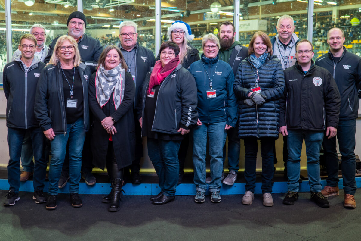 Eishockeyfreunde unterstützen erstmals zwei Spendenkampagnen