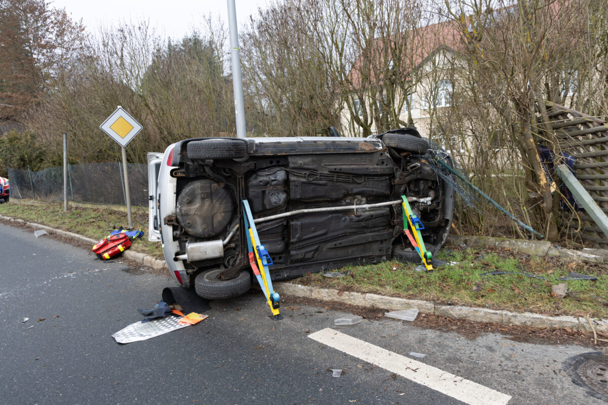 74-Jähriger stirbt bei Verkehrsunfall