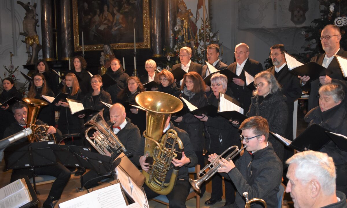 Vorgezogenes Geschenk: Chorgemeinschaft St. Georg gibt Mitsingkonzert