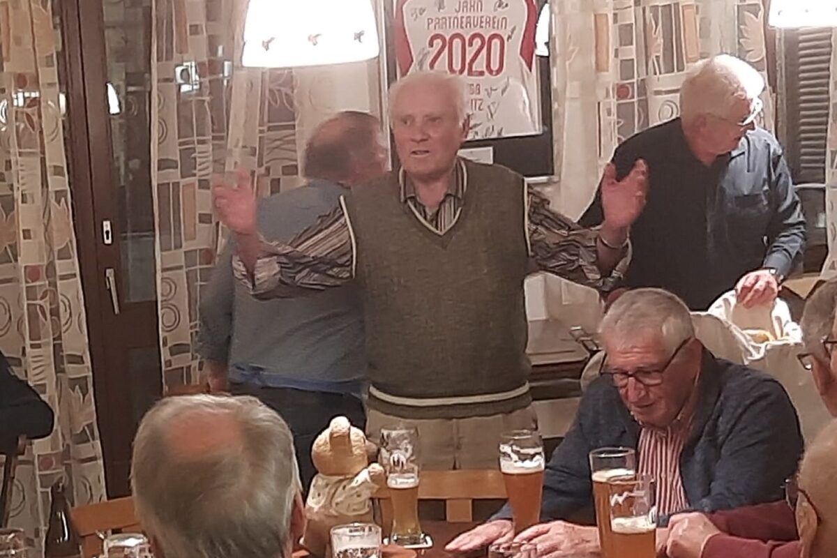 „Jupp“ feiert nach Noten