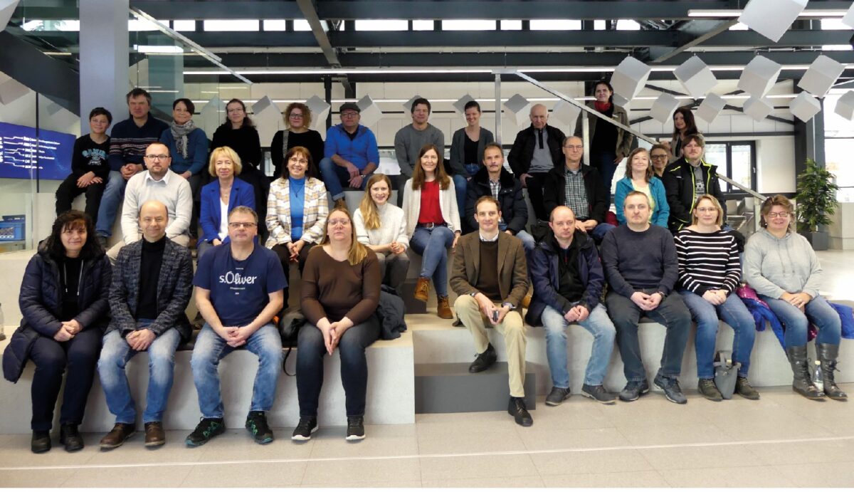 Schülerinnen erleben faszinierende Welt der Beschichtungstechnik in Weiherhammer