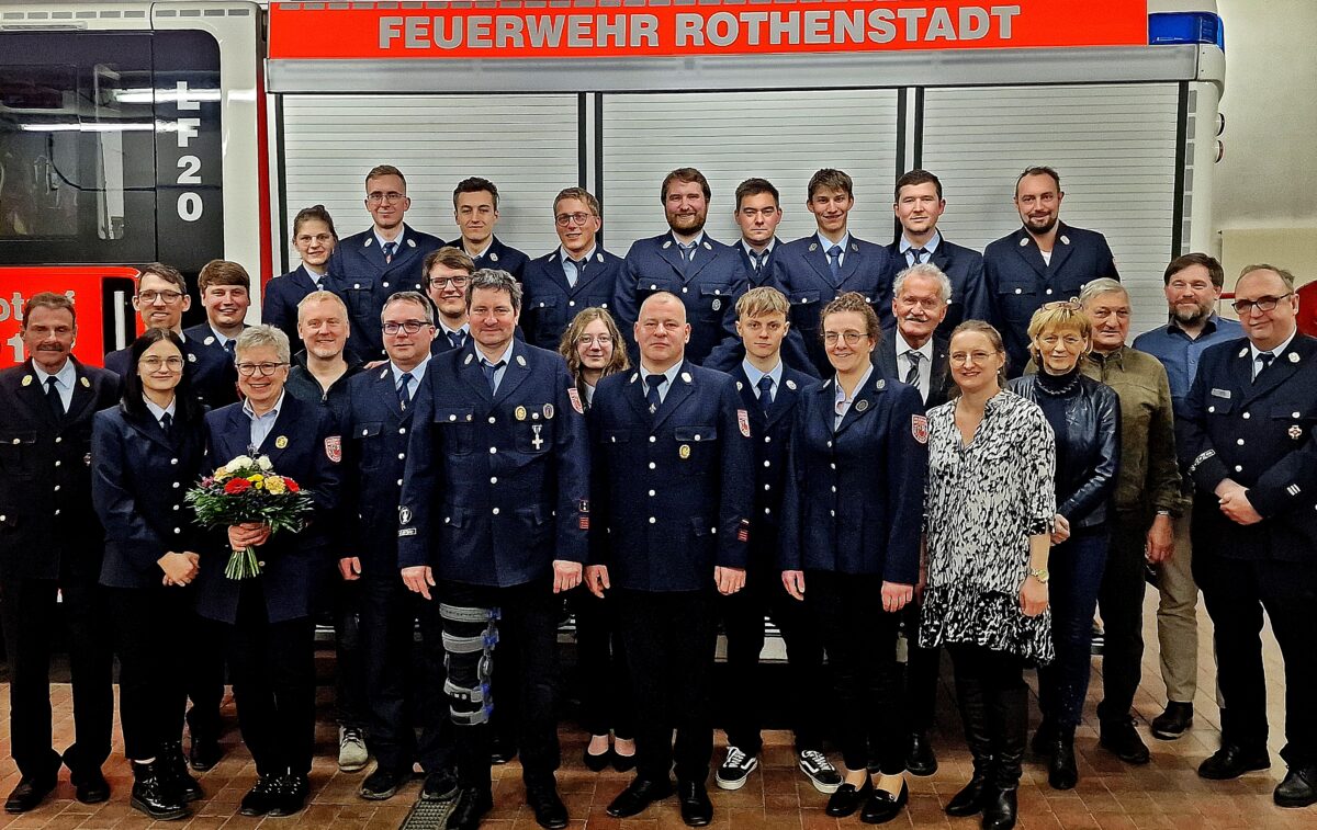 Die Ortsteilfeuerwehr Rothenstadt ergänzte den Ausschuss und gab Beförderungen bekannt