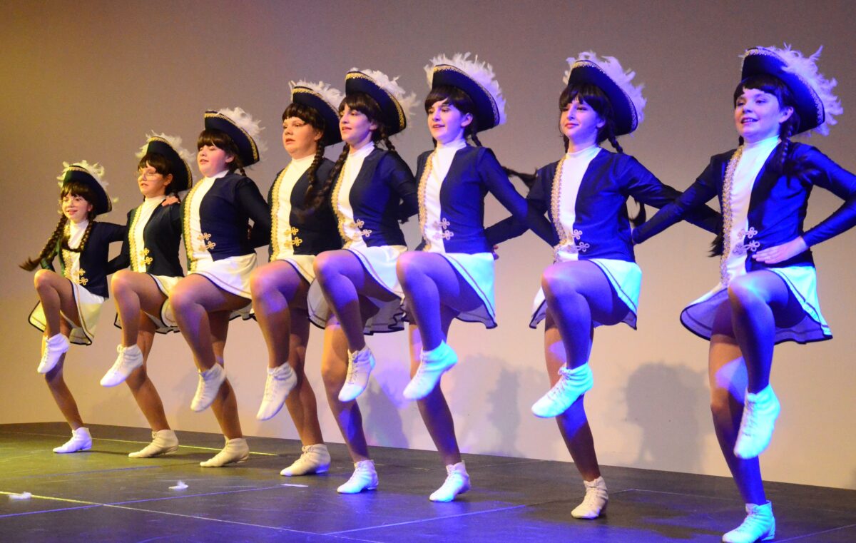 „Dance Unlimited“ and Friends überzeugen in Max-Reger-Halle mit umwerfender Show