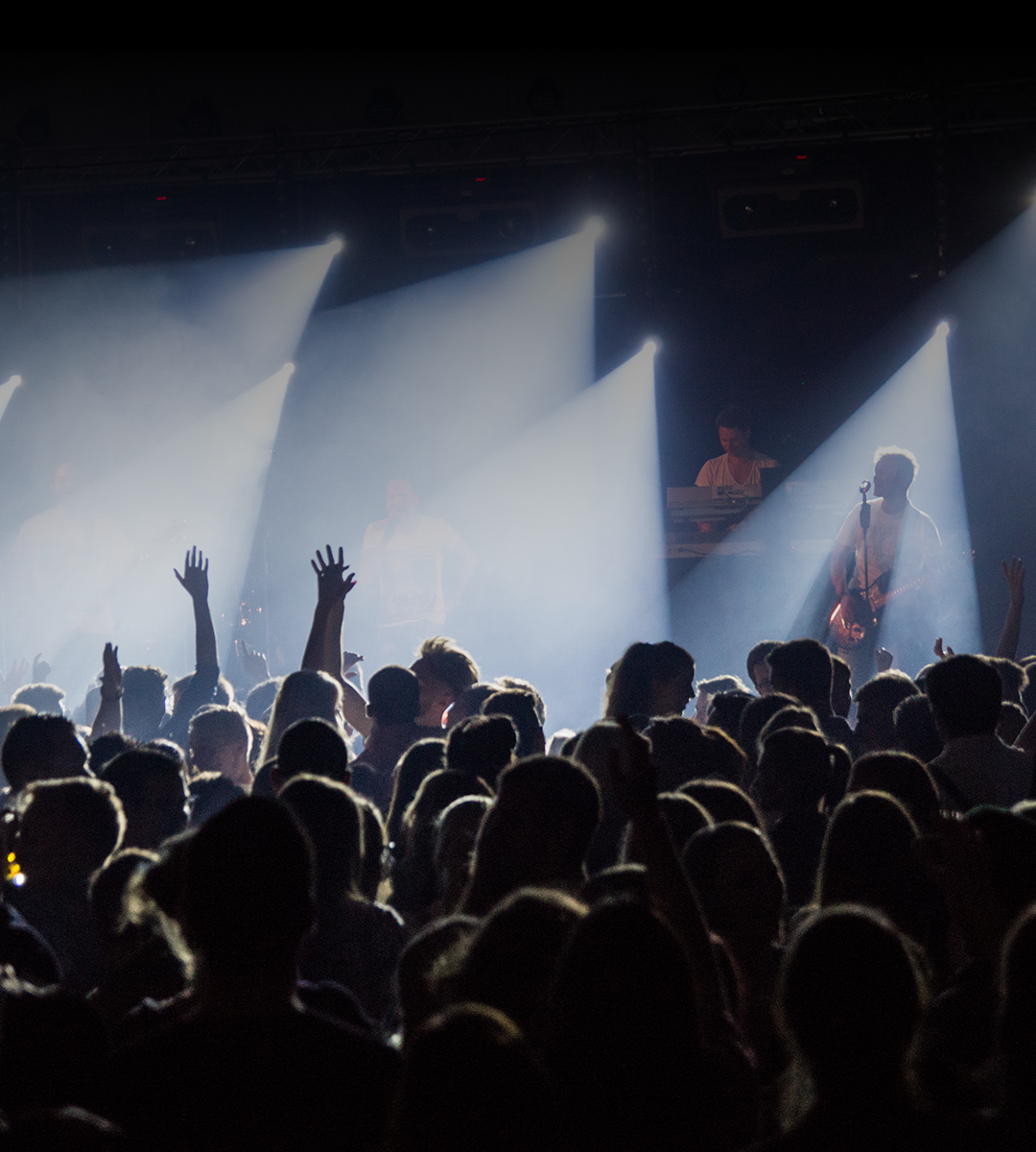 Sportlerball Oberwildenau: Highline heizt die Hütte ein