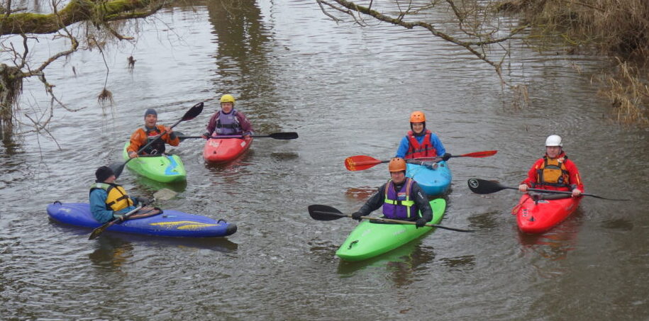 Kanu Weiden beschließt das Jahr 2023 mit einer sportlichen Tour auf der Haidenaab