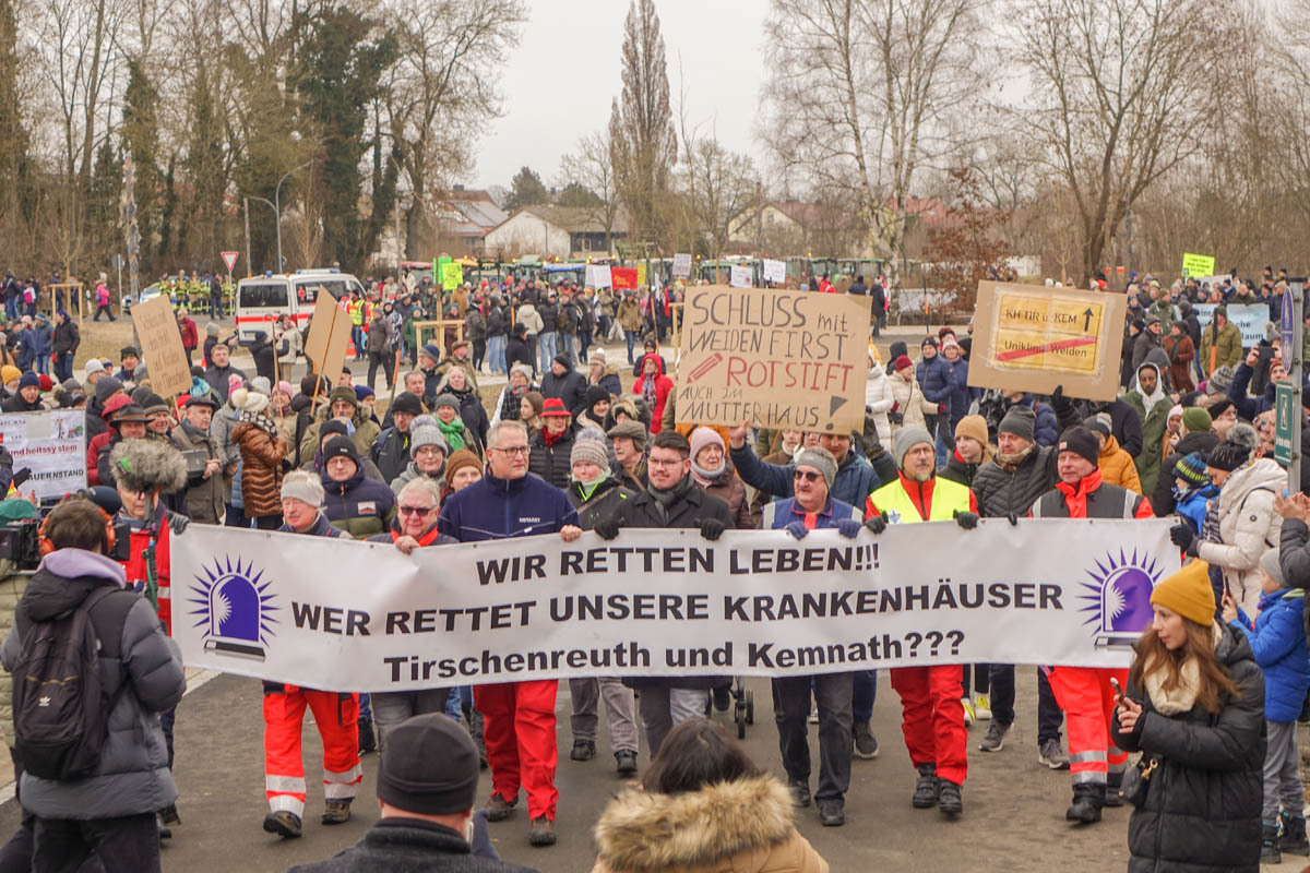 [Update] 5000 Menschen zeigen, was sie von der Reform der Kliniken Nordoberpfalz halten: "Nichts!"