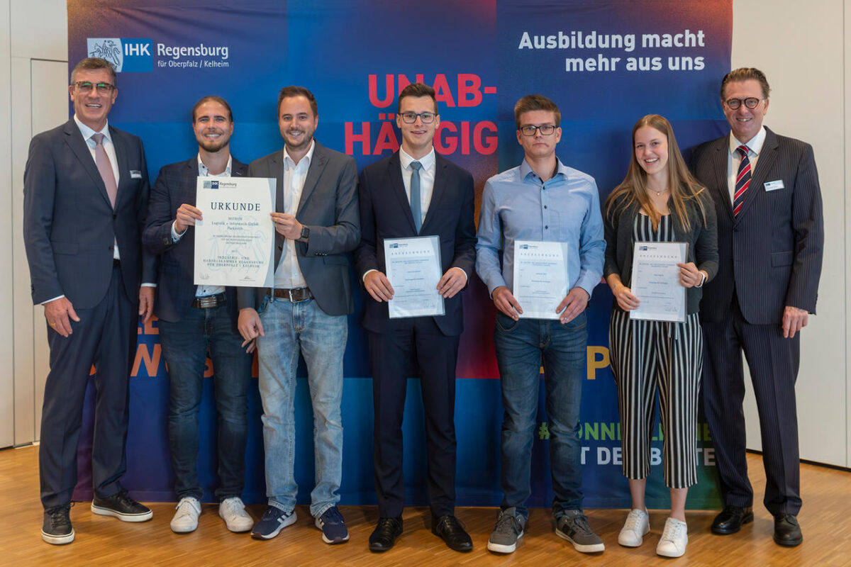 Auszubildende Anja Segerer als Deutschlands beste Produktionstechnologin ausgezeichnet