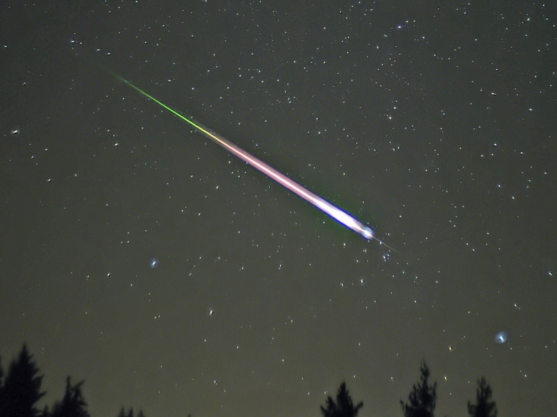 In Nordoberpfalz gut zu sehen: Feuerball am Abendhimmel