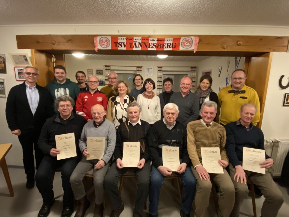 TSV Tännesberg ehrt Mitglieder für jahrzehntelange Treue