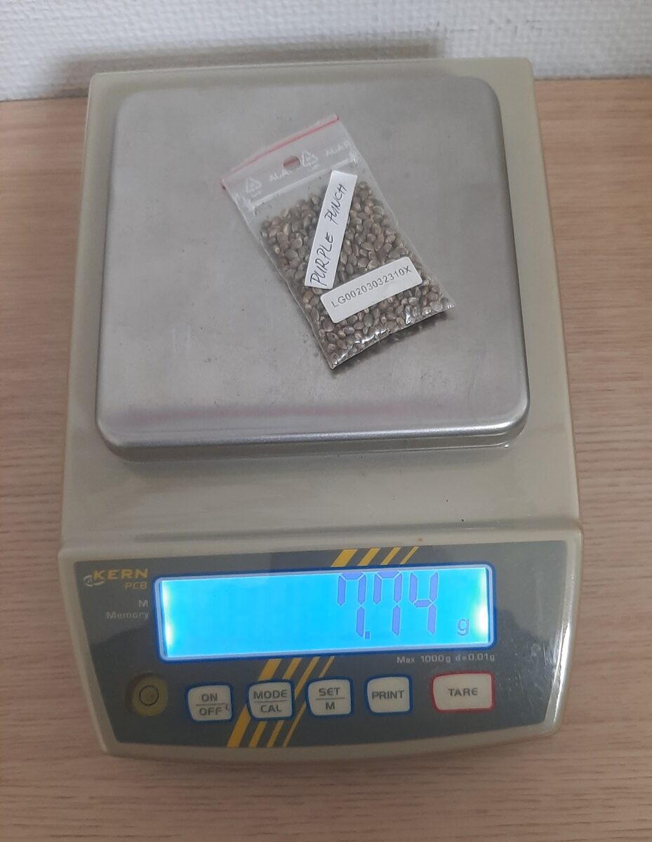 Springmesser, Pfefferspray und Marihuana sichergestellt