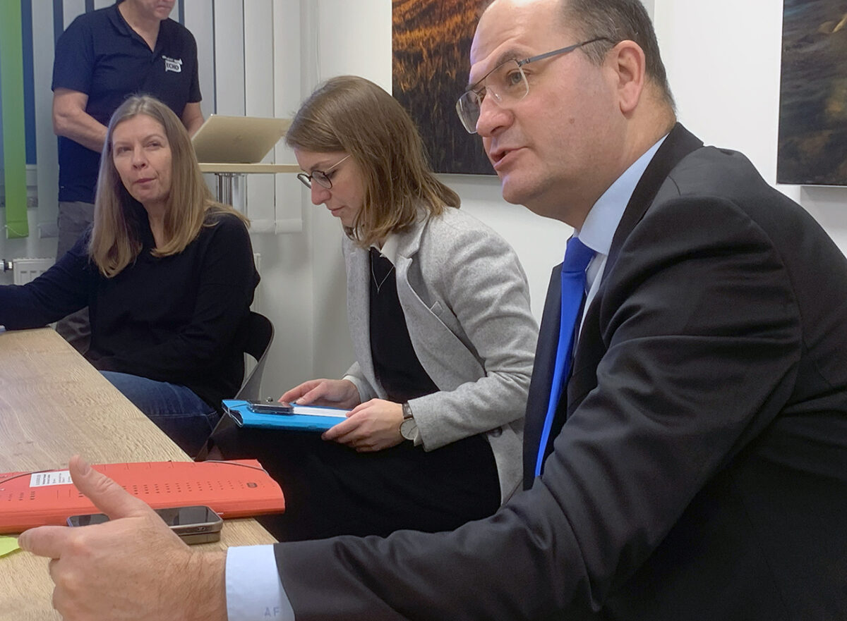Heimatbesuch des Heimatministers: Füracker über Bauern, Klinikum und andere Proteste