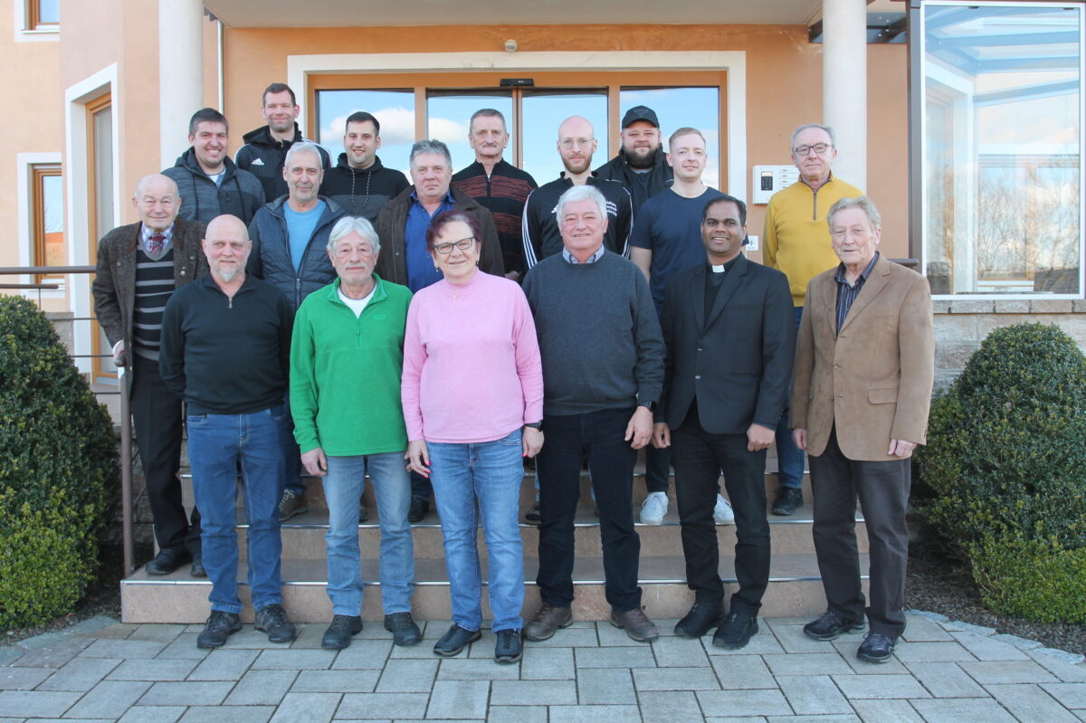 DJK Neukirchen ehrt treue Mitglieder