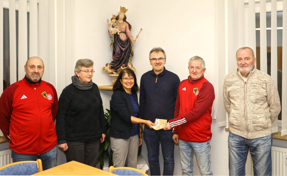 FC-Bayern Fanclub spendet für den „Kleinen Dienst“