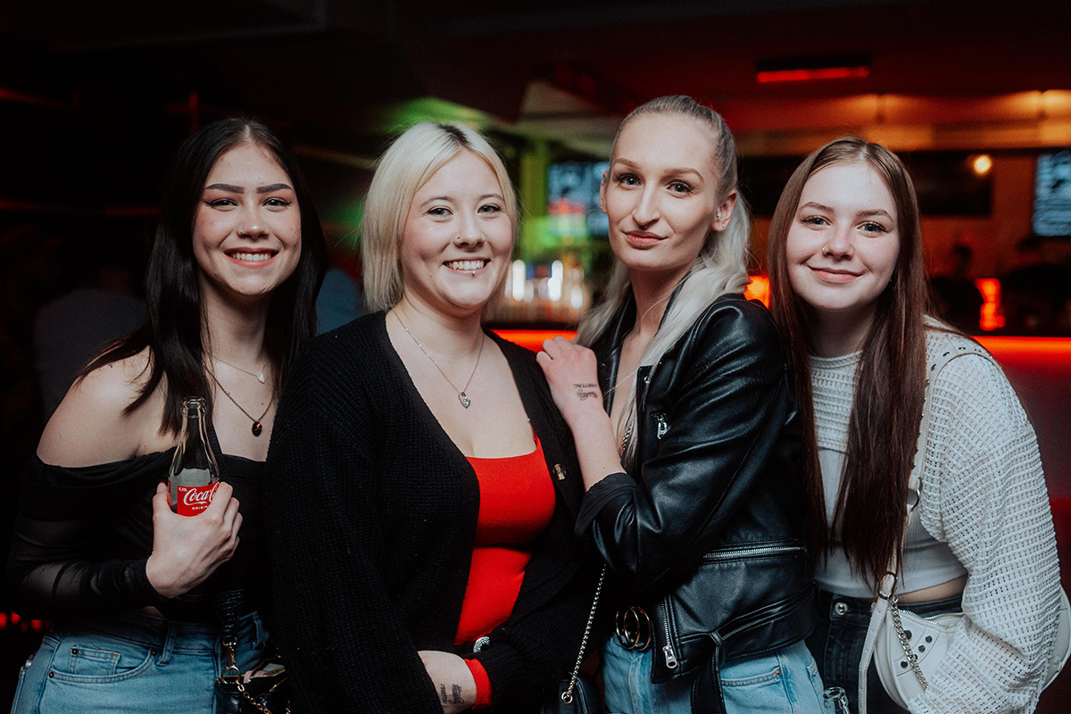 Bildergalerie: Eine heiße Partynacht im Hashtag Weiden