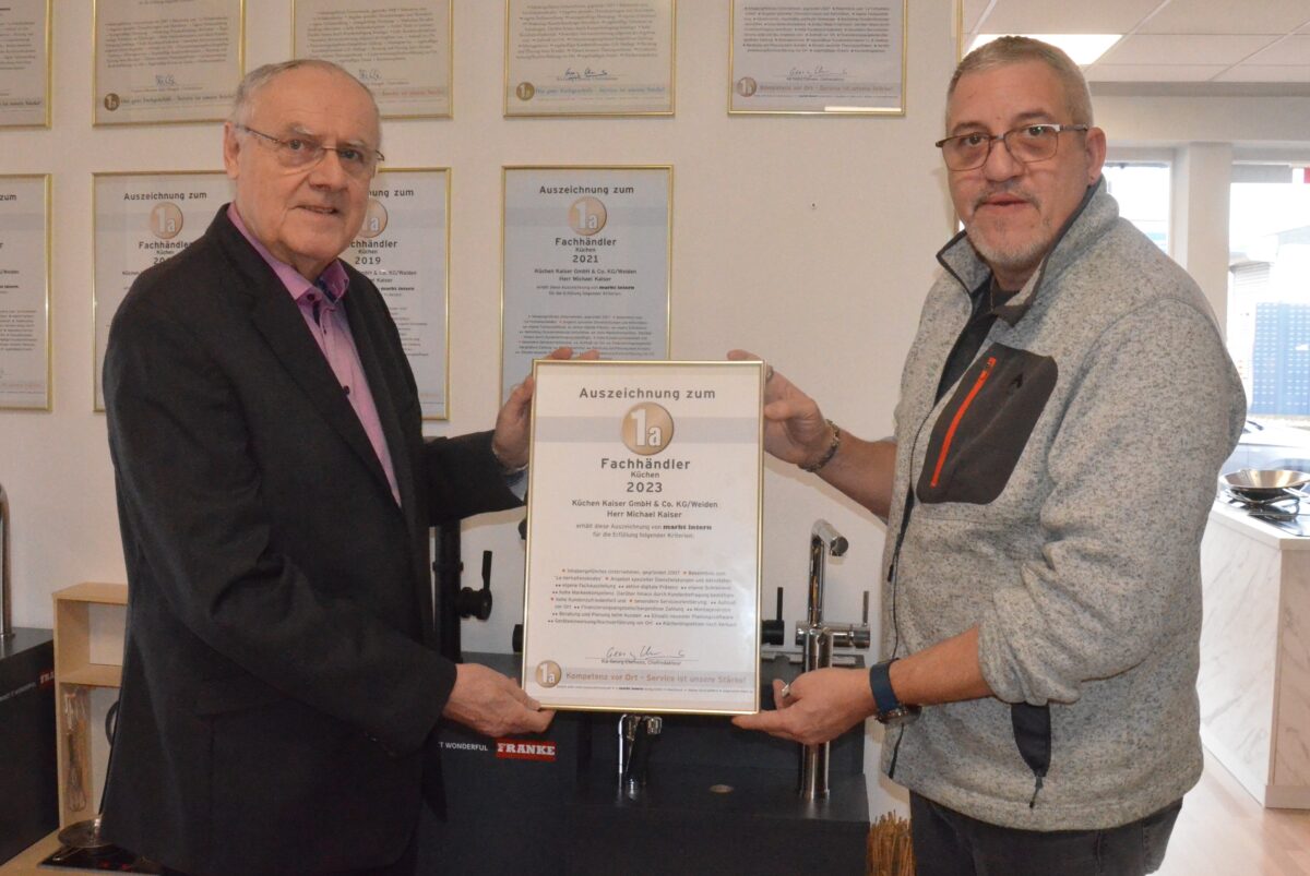 „Küchen Kaiser“ mit dem Prädikat „1a-Fachhändler 2023“ ausgezeichnet