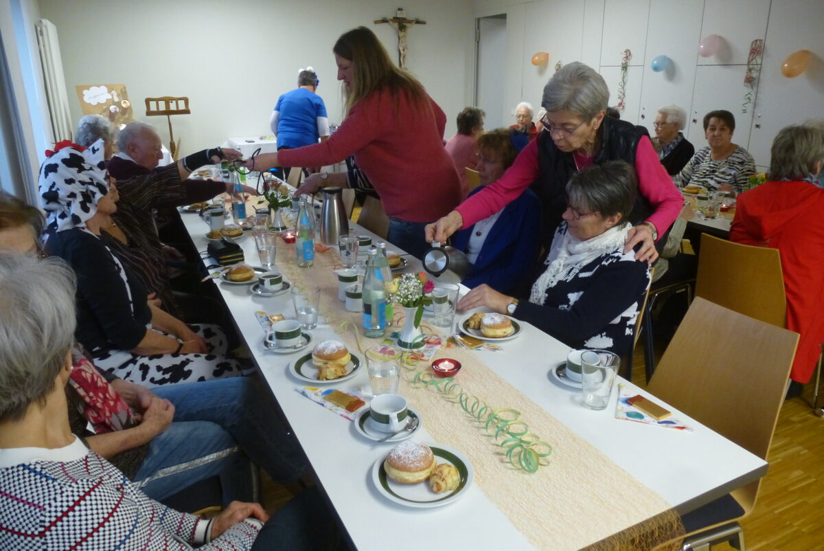 Pfarrsenioren feiern in froher Runde Fasching
