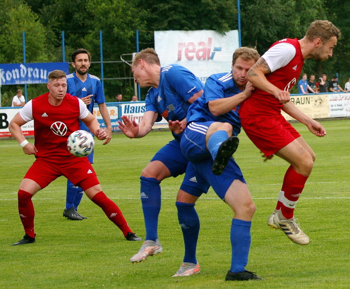 In den Fußball-Bezirksligen geht es sehr gesittet zu