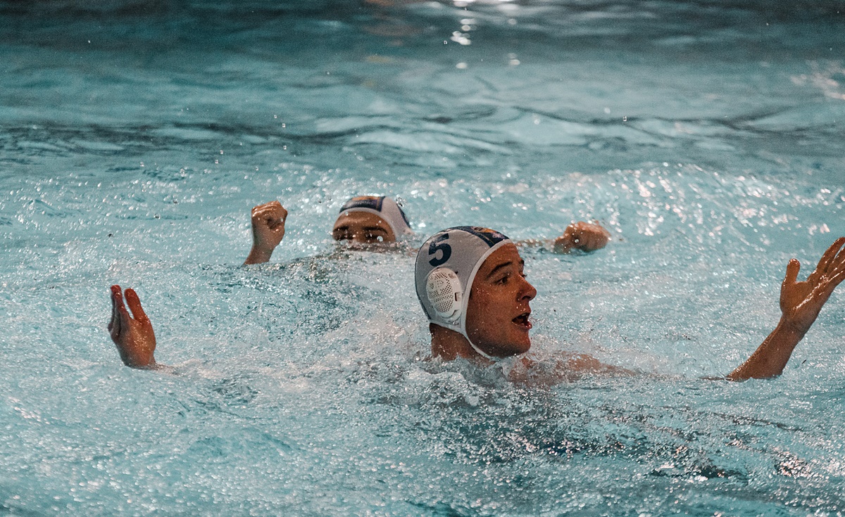 Wie schlägt sich die junge Wasserballtruppe des SV Weiden gegen Friedberg?