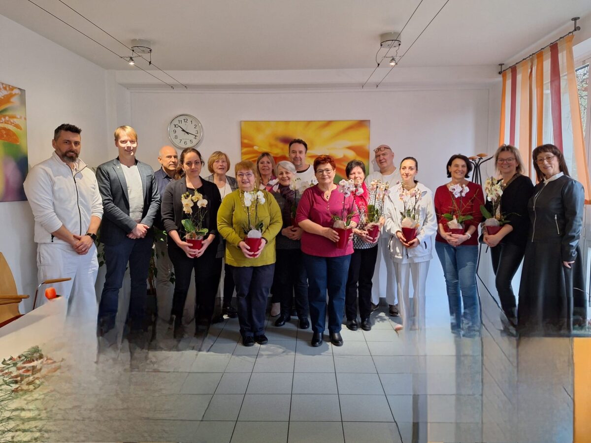 Herzlichen Dank: Steinwaldklinik ehrt Mitarbeiterinnen und Mitarbeiter