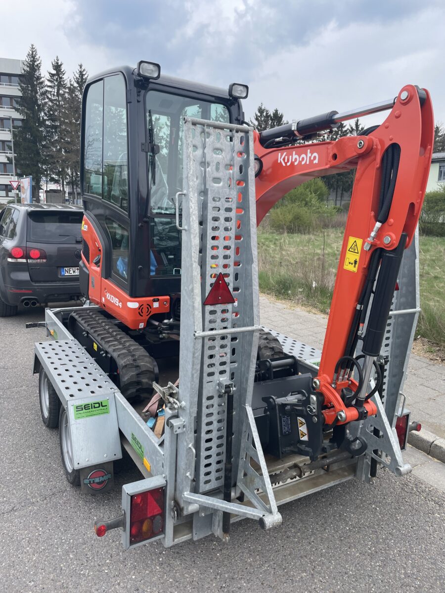 Baggerverleih aus Schirmitz erlebt fiesen Trickbetrug