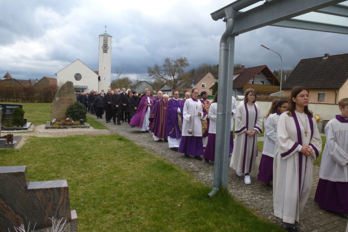 Hütten nahm Abschied von ihrer langjährigen Mesnerin Annemarie Baur