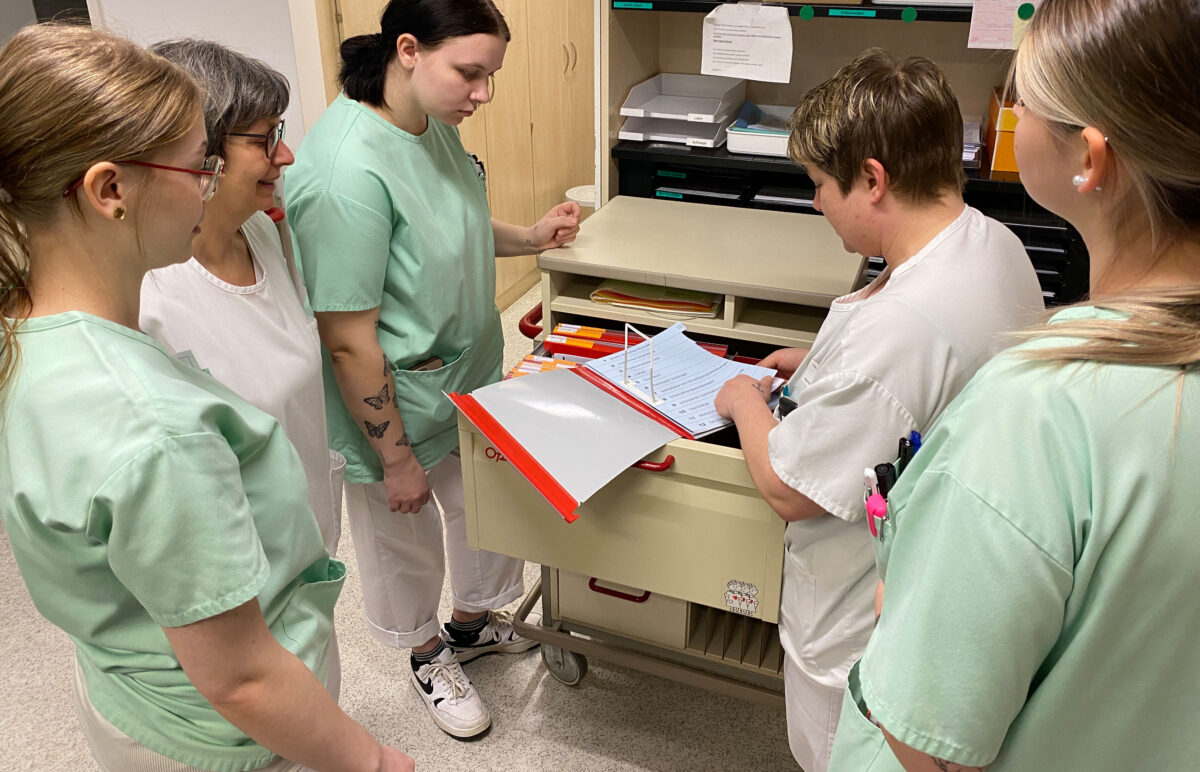 Pflegeauszubildende leiten zwei Wochen lang vier Stationen
