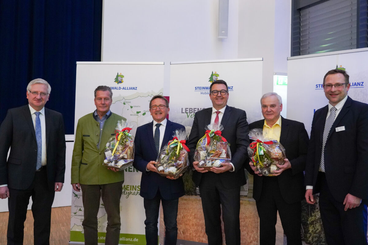 Steinwald-Allianz und Öko-Modellregion in bester Feierlaune