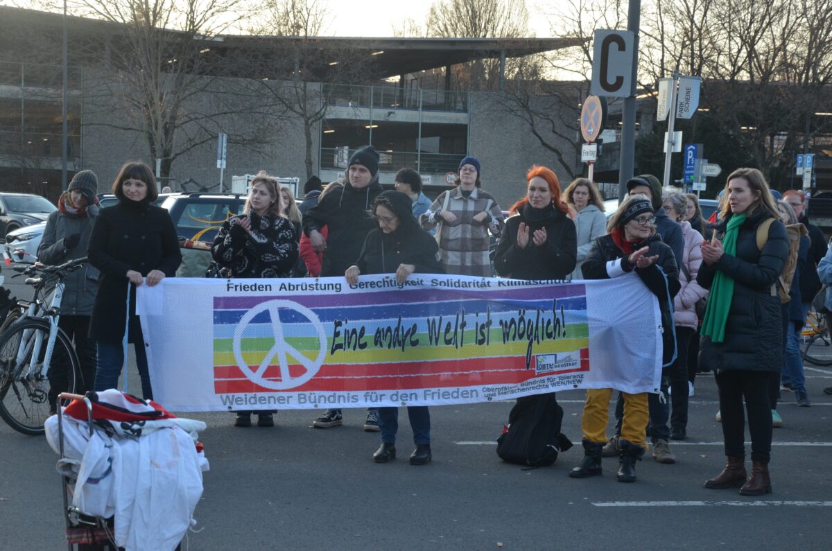 Bündnis für Toleranz und Menschenrechte demonstriert für Frauen und gegen Rechts