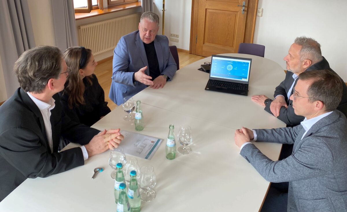 Energiemonitor am Start: die Bürger zu bewusstem Energieeinsatz motivieren