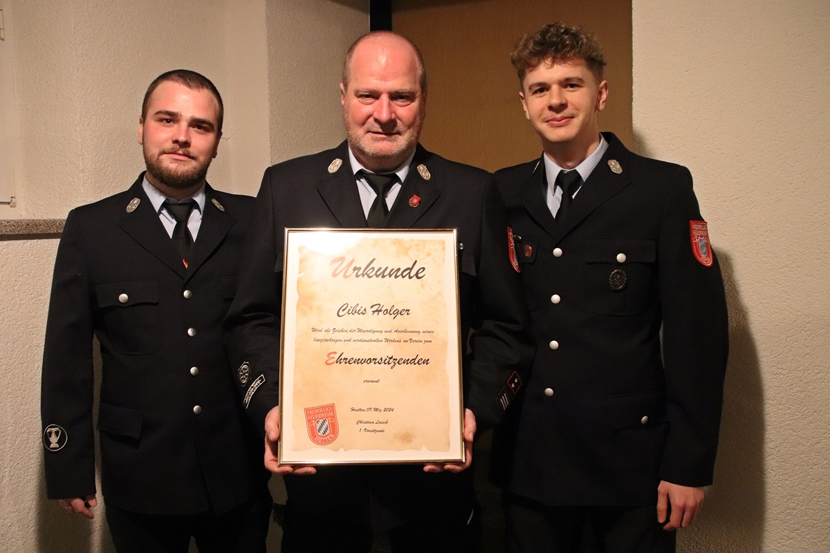Emotionale Hauptversammlung der Feuerwehr in Hütten