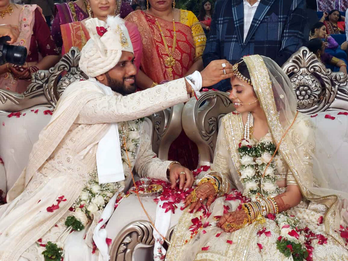 Indisches Ärztepaar findet in Weiden zweite Heimat: Jetzt noch mehr Bollywood-Bilder!