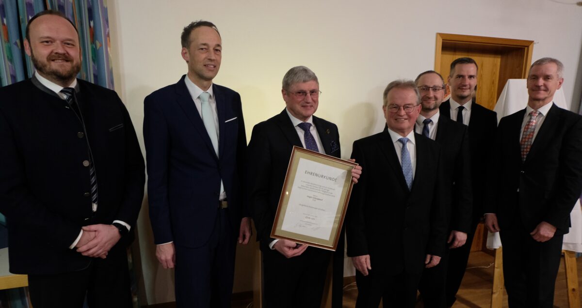 Raiffeisenbank Floß: "Der Lotse geht von Bord" – die Nachfolge ist geregelt