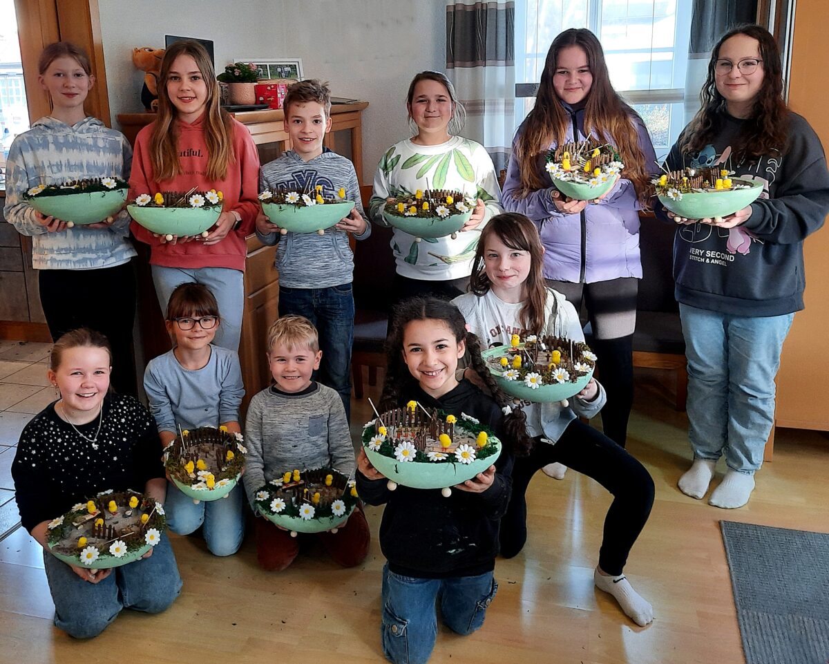 Osterbasteln begeistert Weidener Kinder