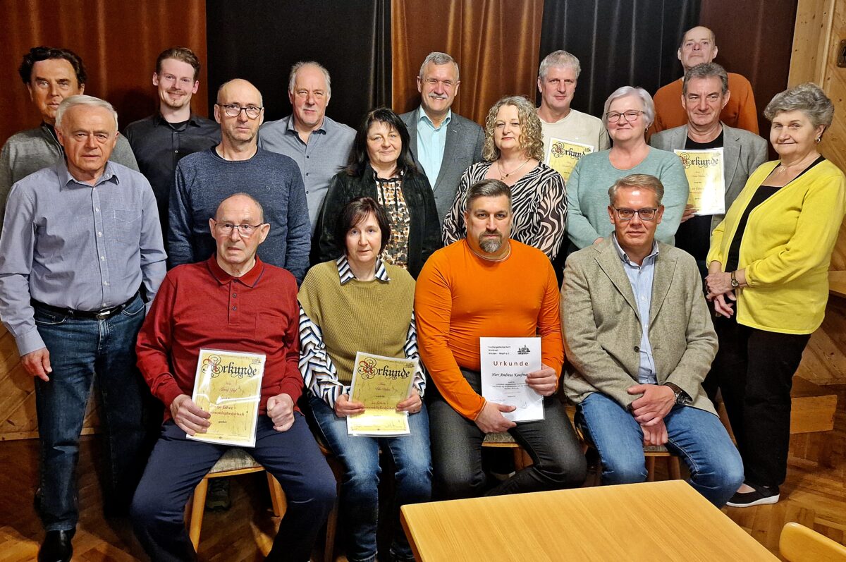 Waldrastsiedler ehren langjährige Mitglieder