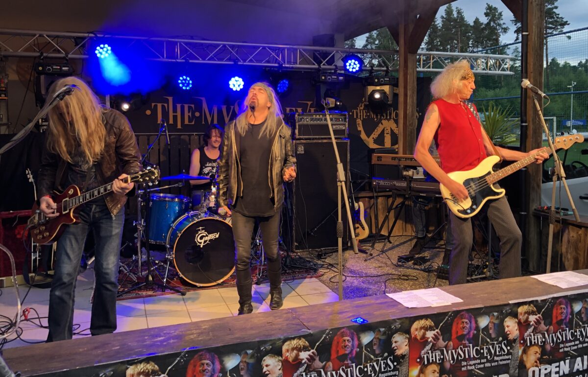 Etzenricht feiert Sommer mit Glam-Rock Konzert