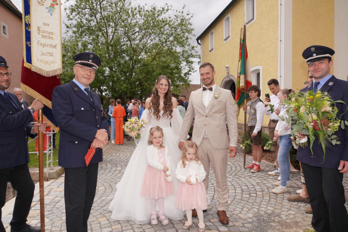 Geburtstagsfeier bringt Glück: Lehrerin und Landwirt heiraten