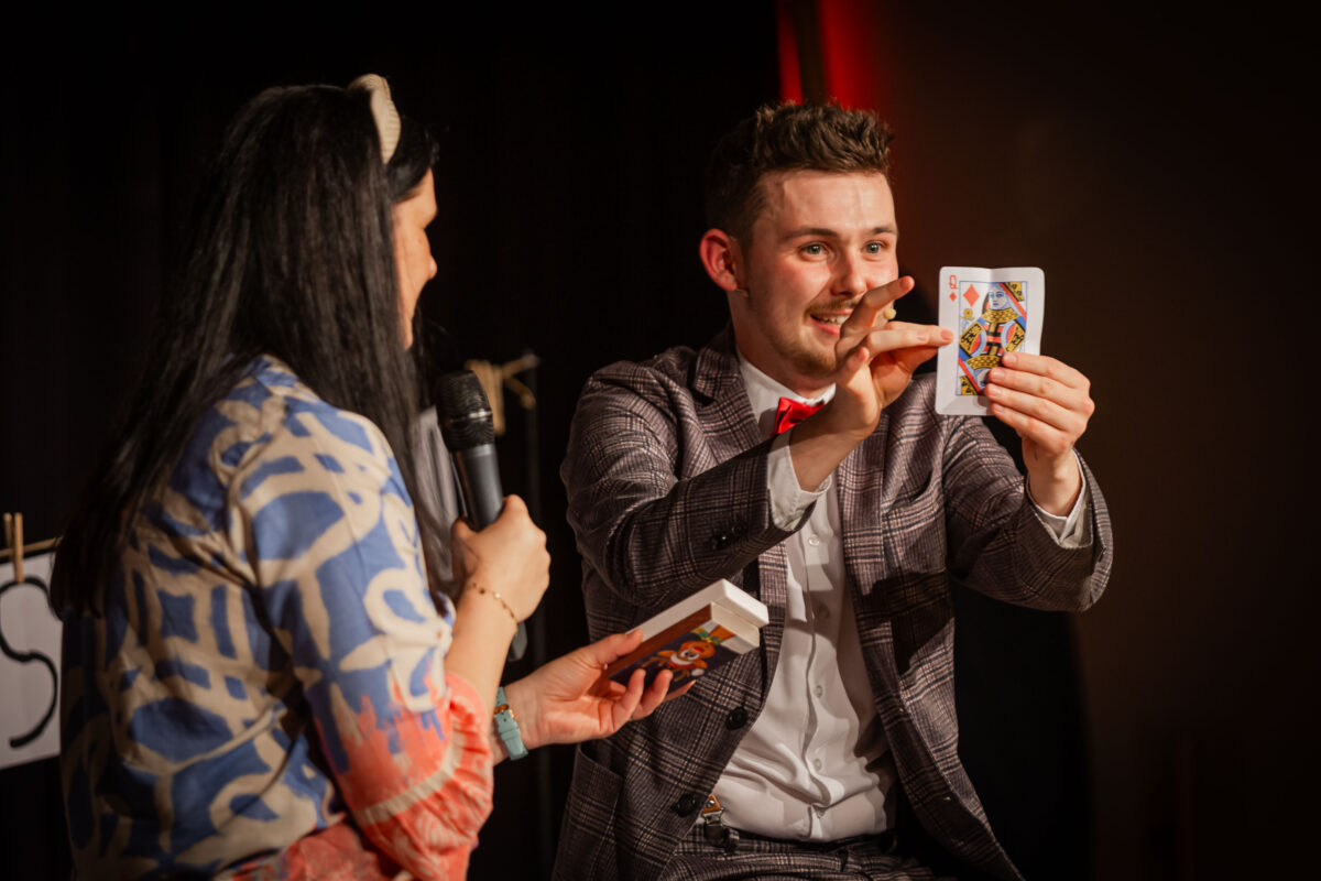 Illusionen, Spaß und ganz viel Charme: Magische Nächte in Kemnath